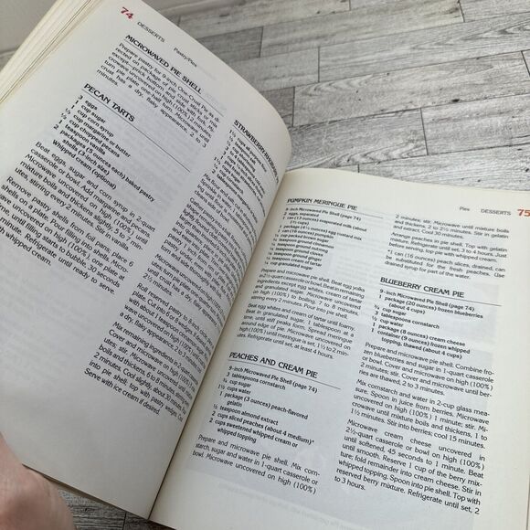 Betty Crocker Microwave Cooking Cookbook Recipes Cook‎ Book Vintage 1986 - Picture 7 of 15